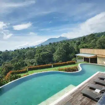 Giriwood Hotel