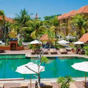 Green Field Hotel